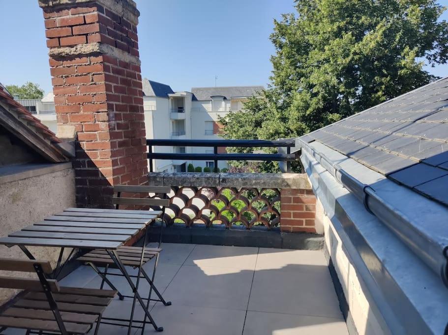Bel Appart Renove Avec Terrasse Saint-Avertin Buitenkant foto